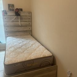 Twin Bed And mattress