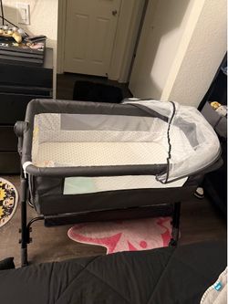 Bassinet / crib