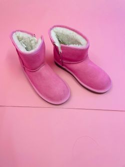 Pink Uggs