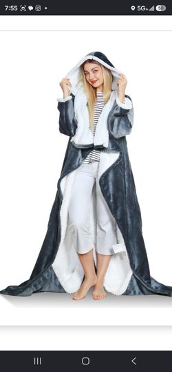 Wearable electric blanket