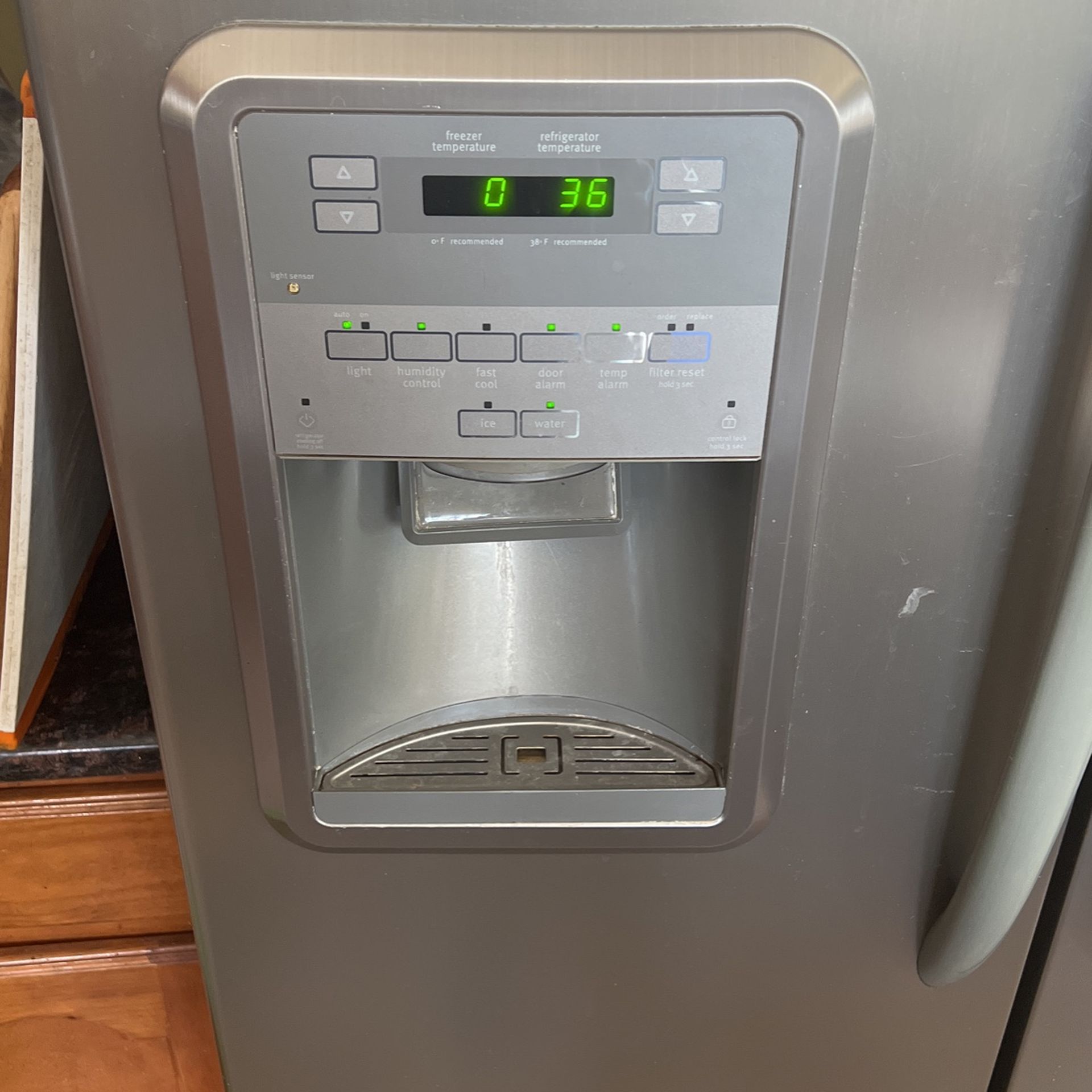 Refrigerator