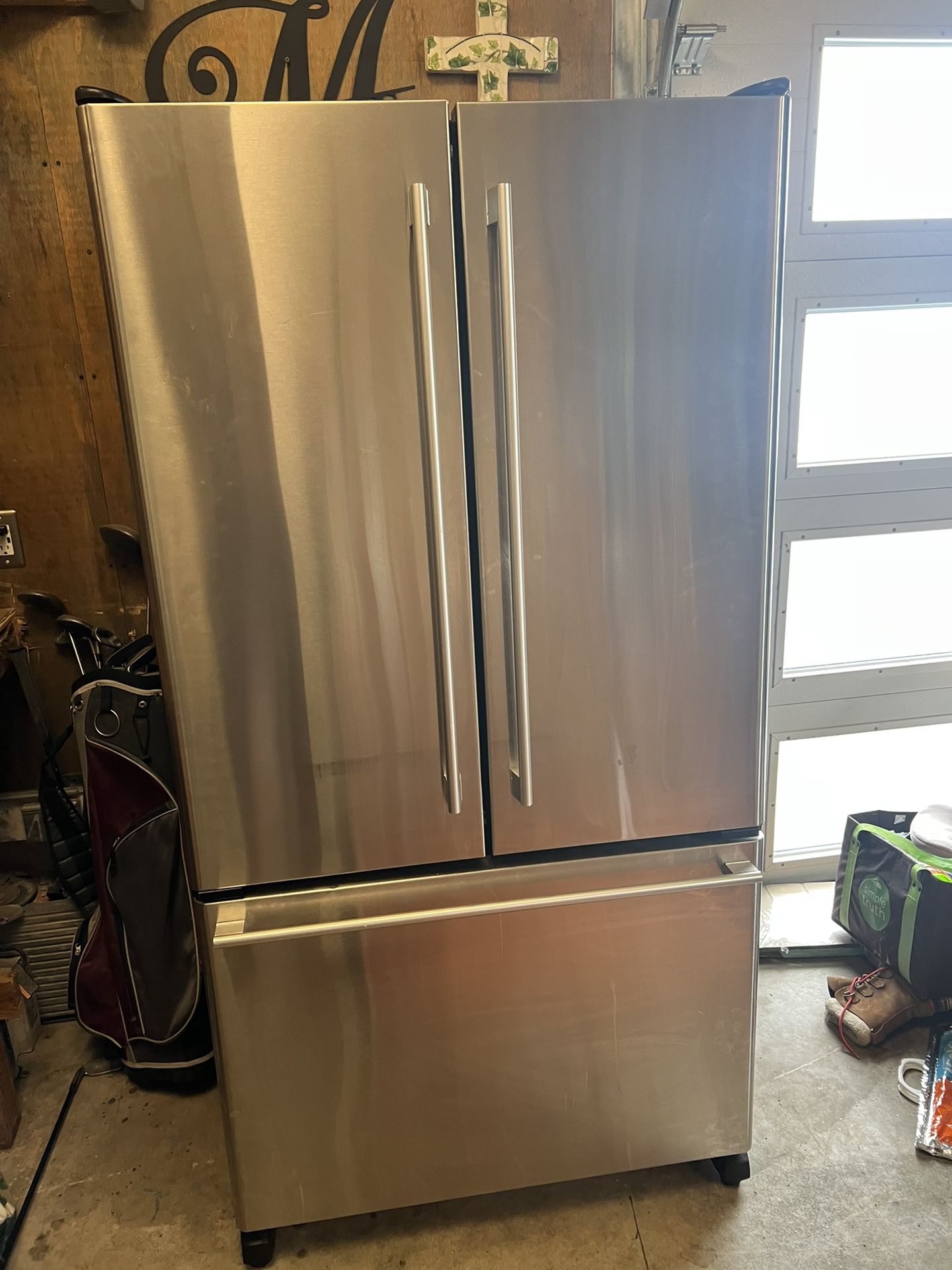 Refrigerator