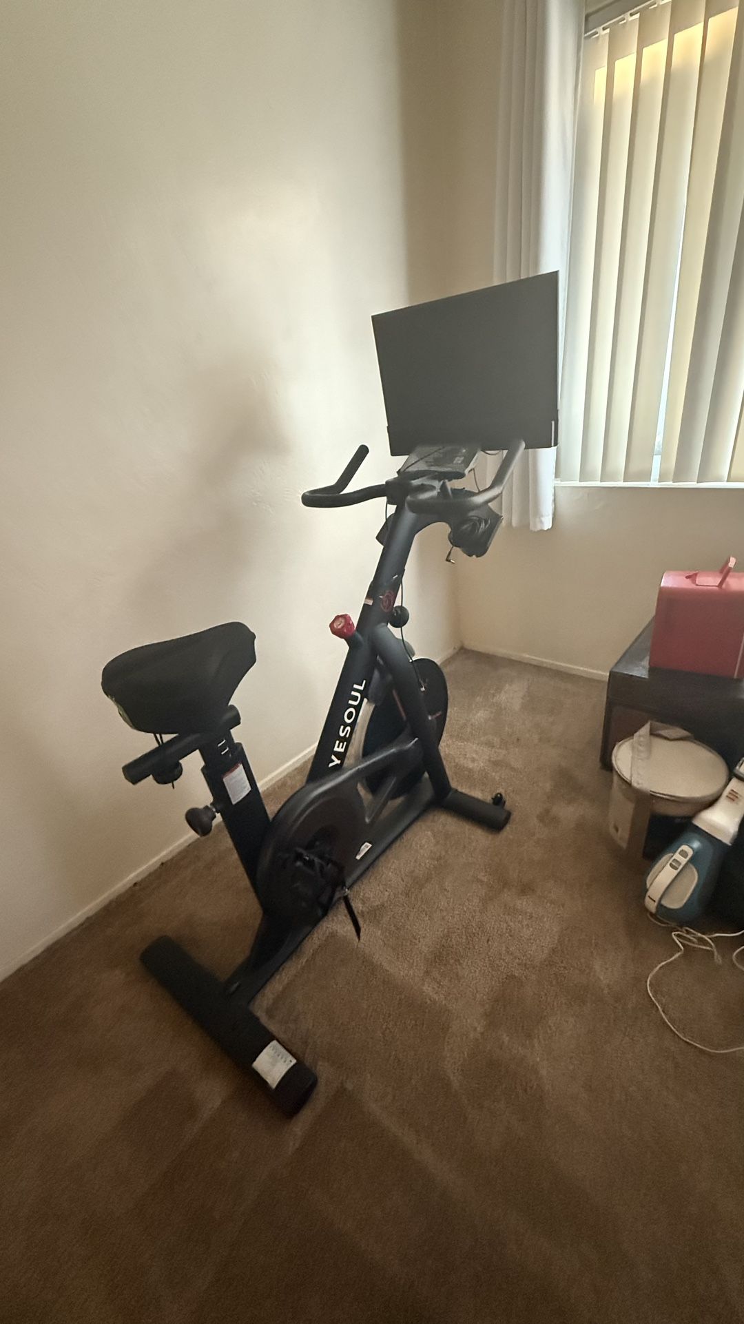 YESOUL Bike Almost New (Similar to Peloton)