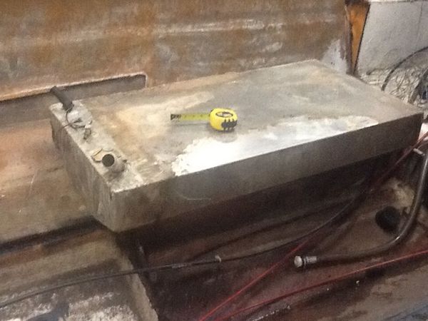 88 Bayliner 32 Gallon Fuel Tank For Sale In Everett Wa Offerup