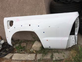 2005 to 2015 Toyota Tacoma left rear fender