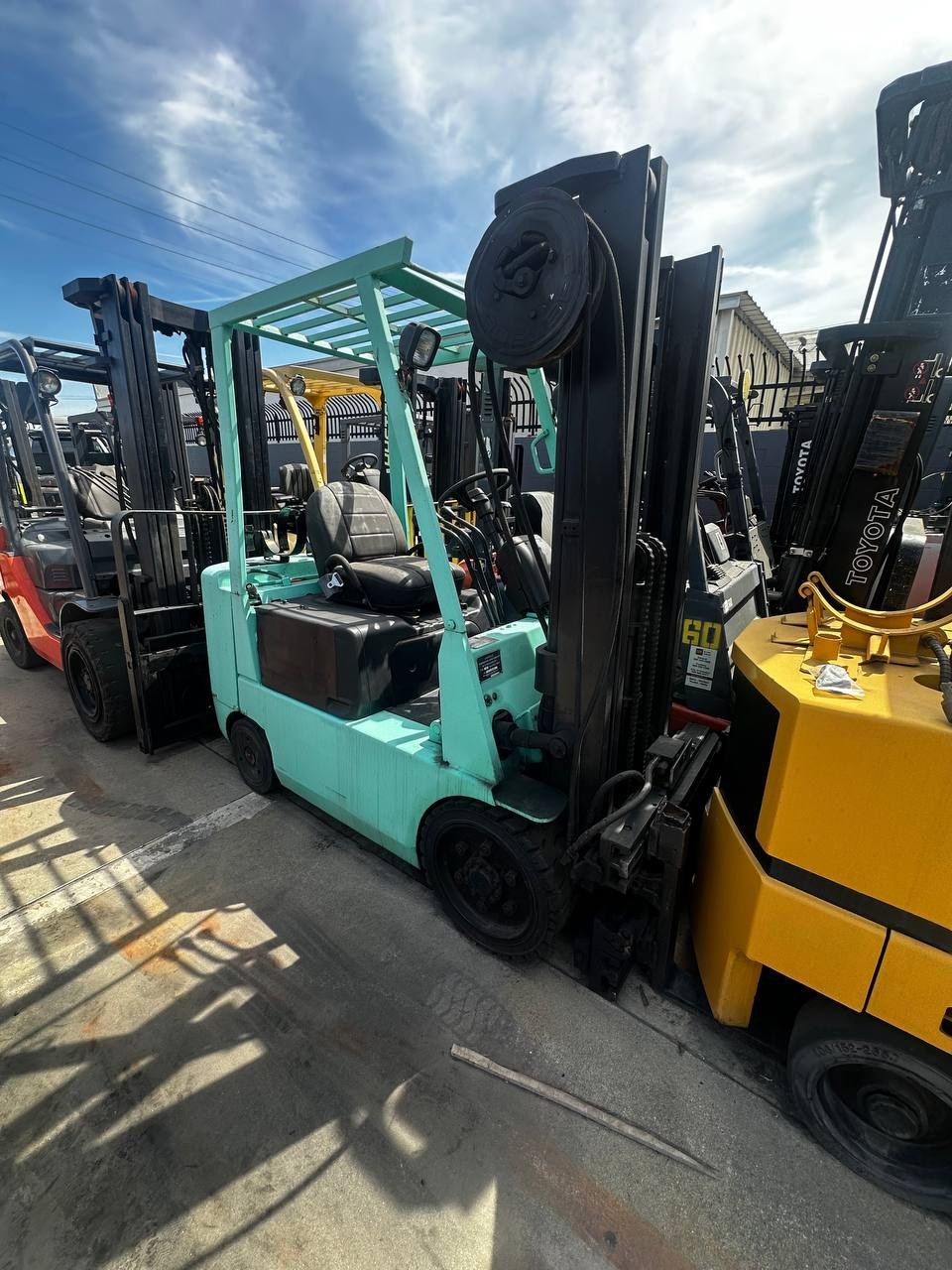 Mitsubishi Forklift 5000 lbs 2 stage