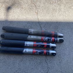 Jeep JT Rubicon Fox Shocks
