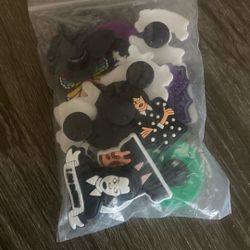 Croc charms