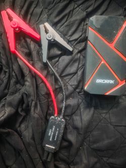 Portable jump starter