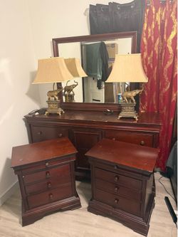 Mahogany queen bed set