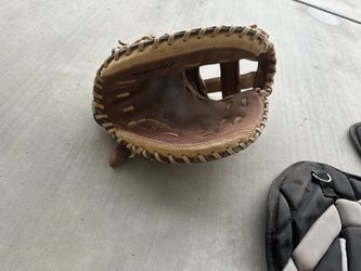 Mizuno MVP Fastpitch Catchers Mitt. GXS58 