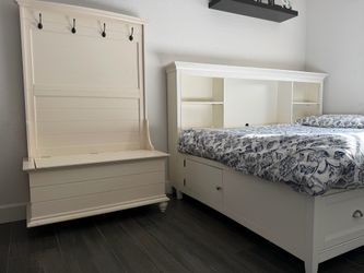 Furniture Lacey Storage Daybed, functional bookcase headboard with three shelves, Full size, White