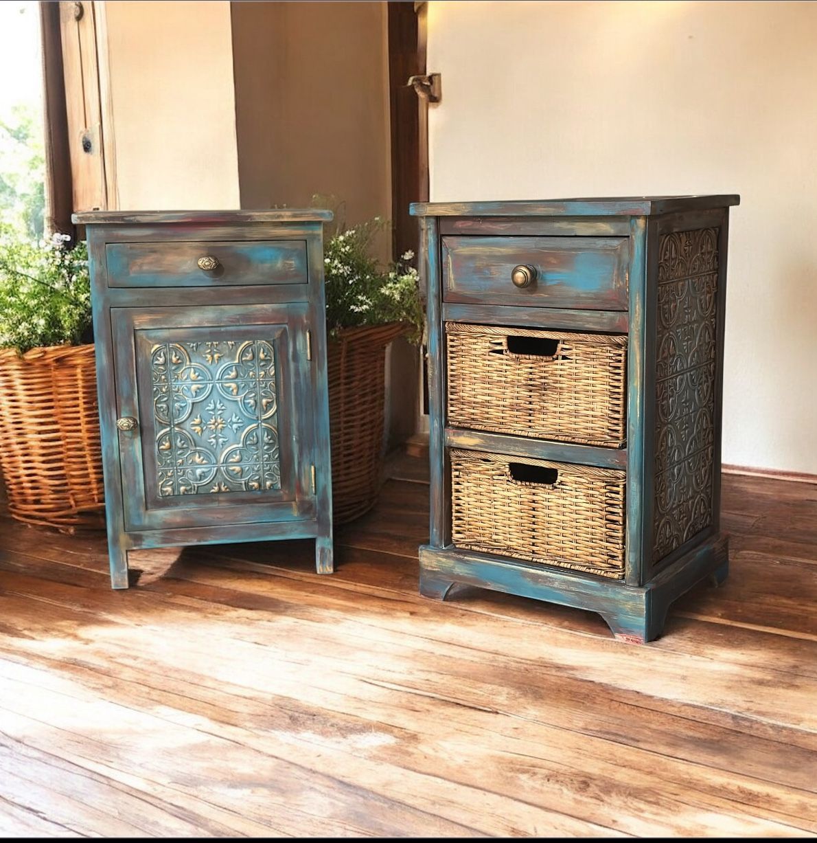 Pair Of Nightstands/accent Tables