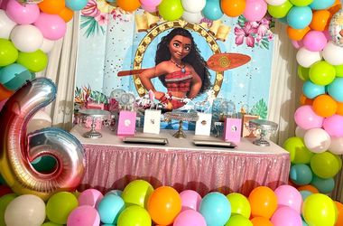 Backdrop And Balloons Design