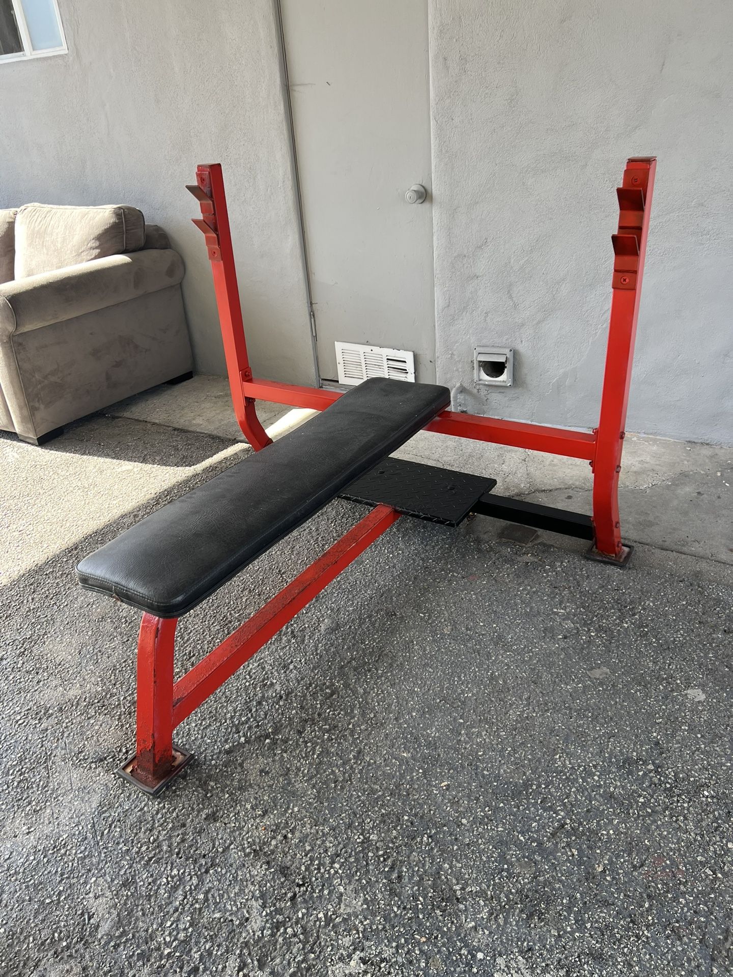 Flat Bench Press