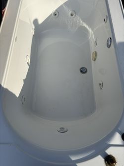 Kohler Whirlpool Jacuzzi Bathtub!