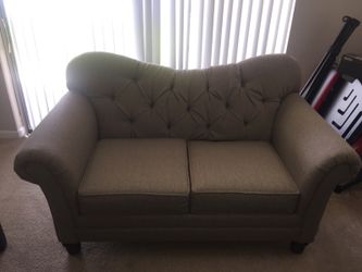 Beautiful Tufted Loveseat couch