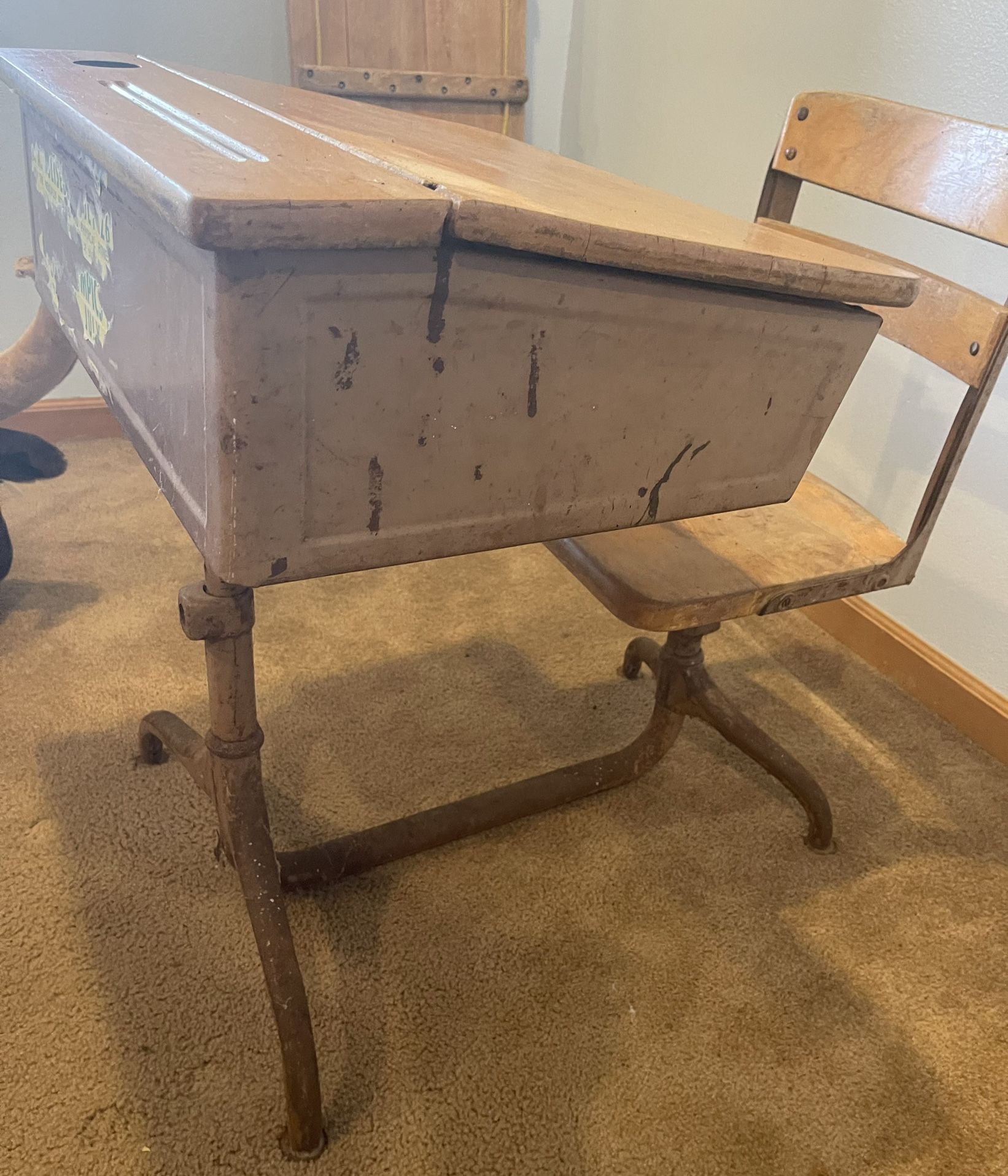 Cute / Vintage School Desk