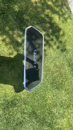 Car grill
