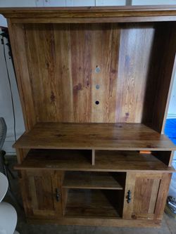 Desk/cabinet