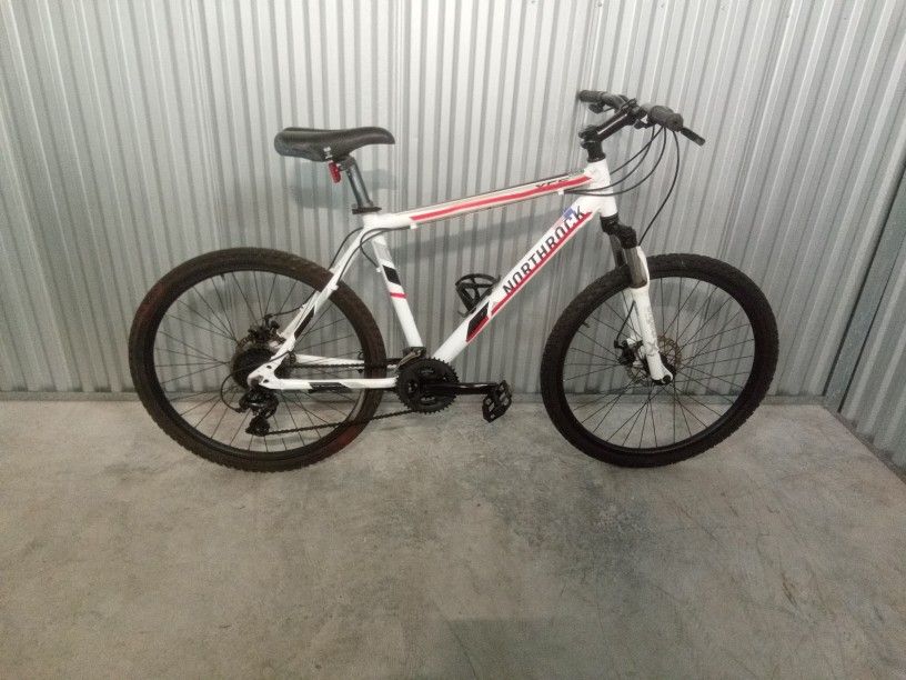 BICYCLE NORTHROCK 21 SPEED SIZE 26 BRAND NEW