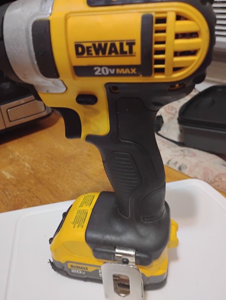 DeWalt 20V 1/4 Size Impact Driver