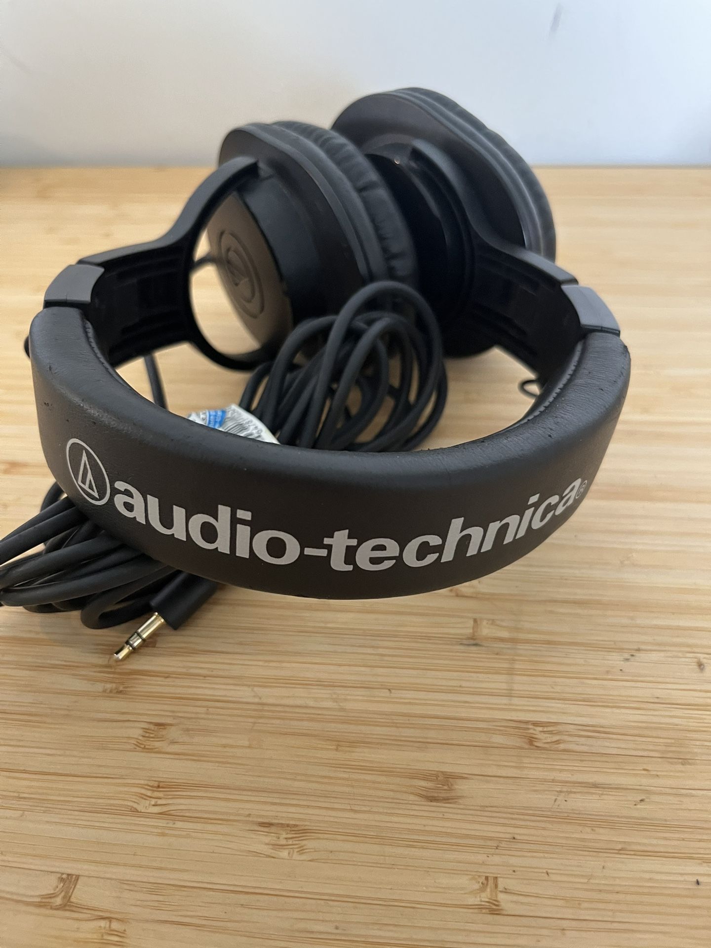 Professional Studio Monitor Headphones Black ( Audio Technica)
