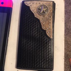 3 Wallets Lmk 10 Dollars Each 