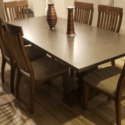 Beautiful Metal Table And Chairs Excellent Condition Very Heavy 