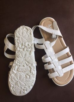 Girls white sandal