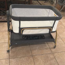 3 In 1 Baby Bassinet Bedside