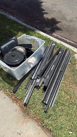 Free metal 6235 McKnight Lakewood 90713