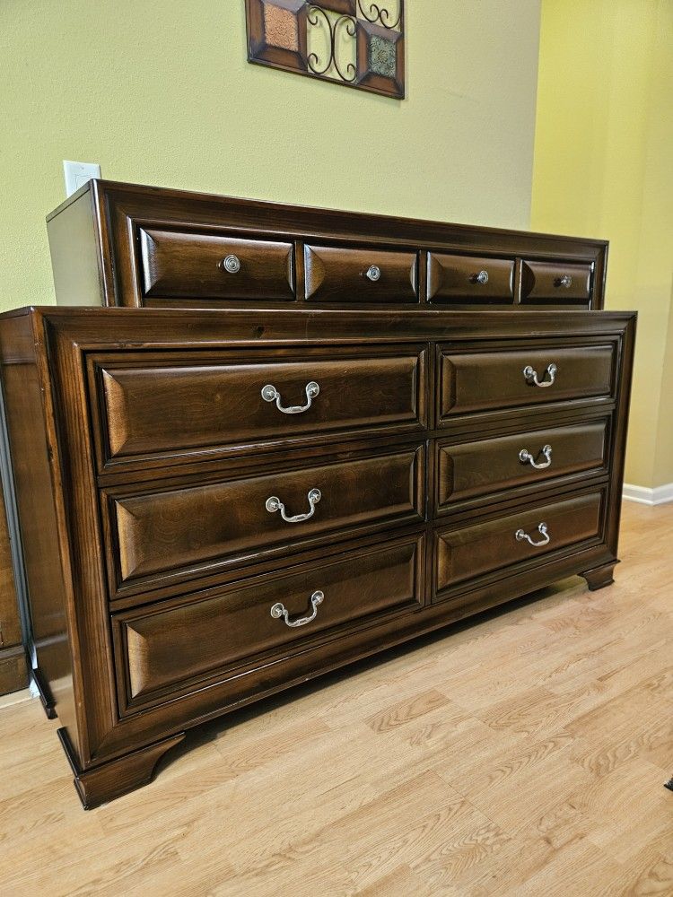 Clean and Nice Brown 10 Drawer Dresser.