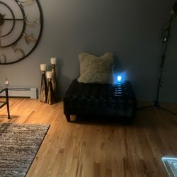 40x40 ottoman EXCELLENT CONDITION 