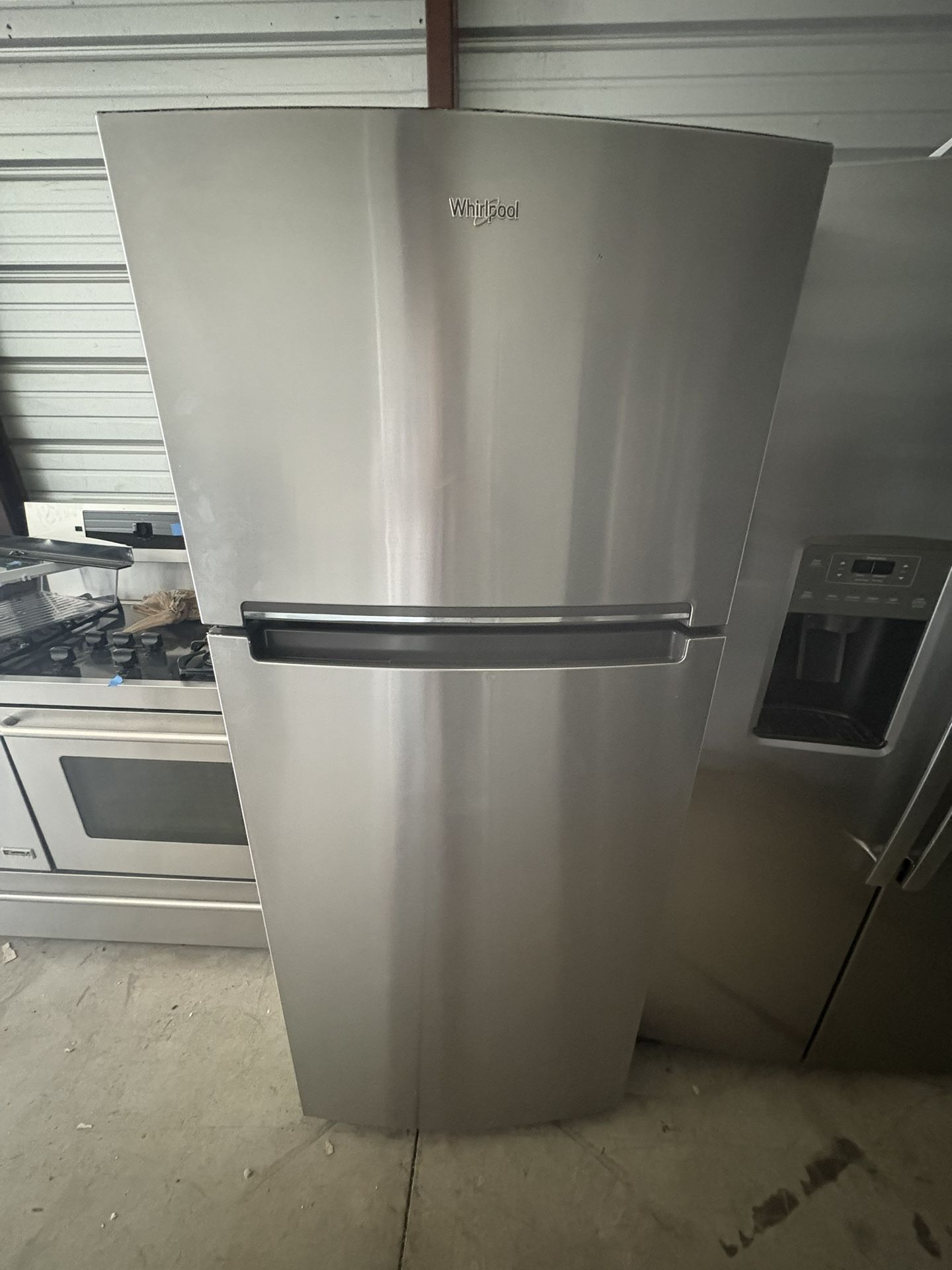 2022 Model Stainless Steel 17.6 Cubic Feet Refrigerator With Ice Maker