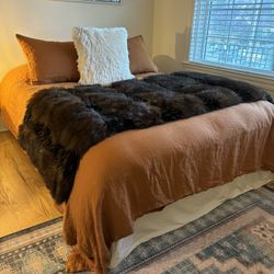 Queen Bed+Bed Frame