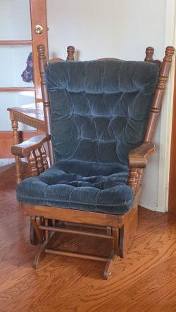 Wooden Gliding Chair