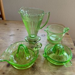 Vintage Glass 8 Pieces