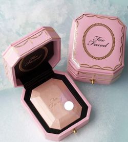 Too faced highlighter