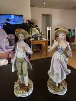 Husband and wife figurines