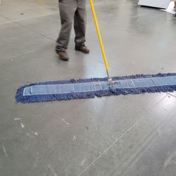 Uline 72" Dust Mop