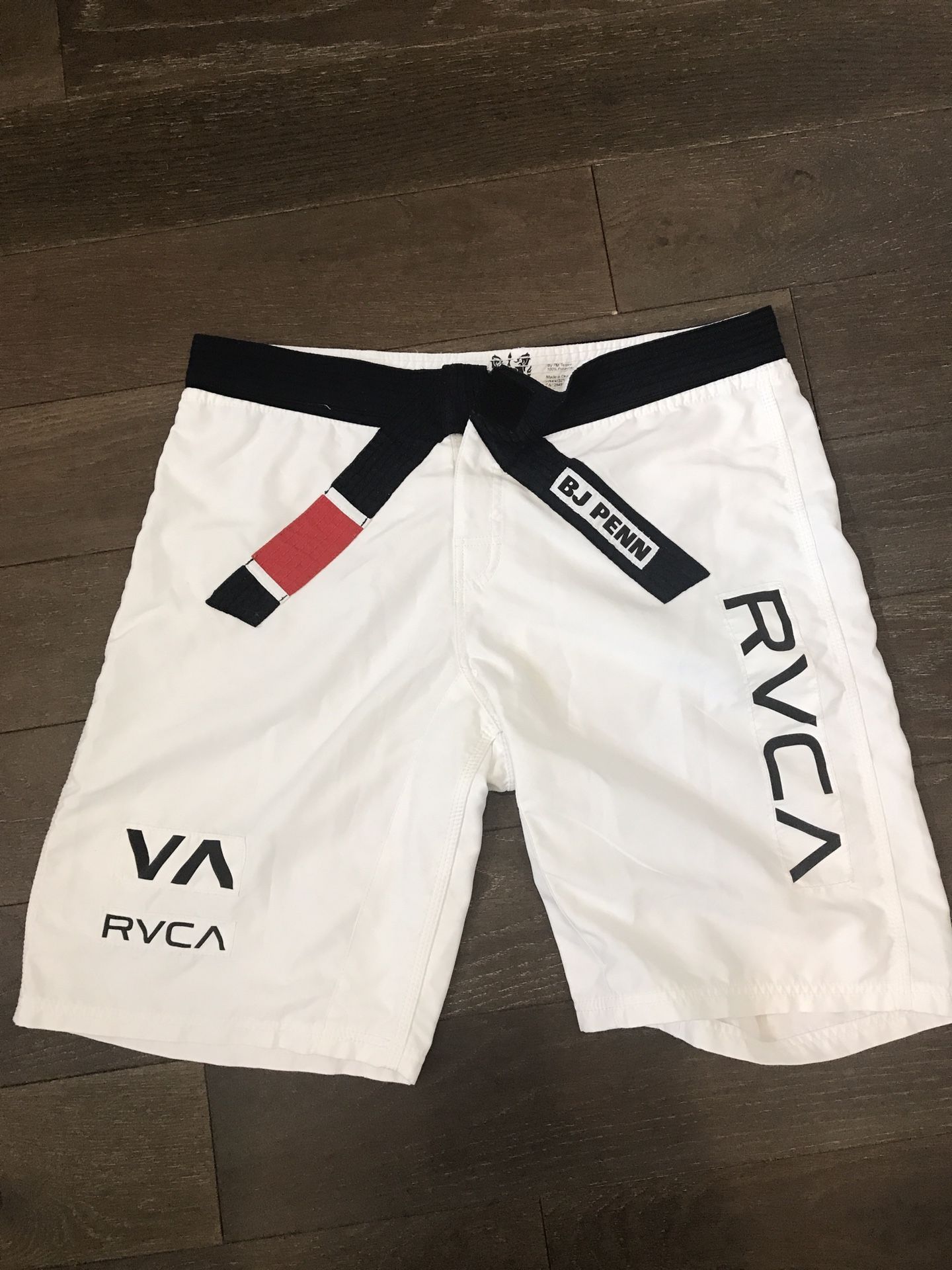 BJ Penn RVCA Shorts Size 34 White