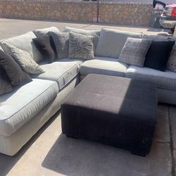 Sectional Couches With Black Ottoman 