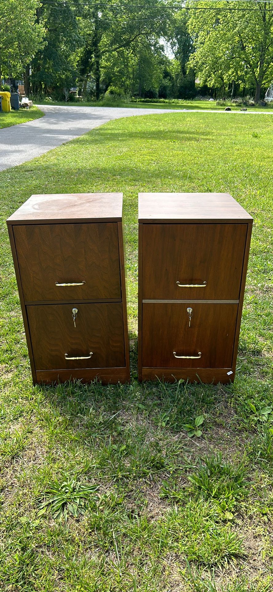 Filing Cabinet 🗄️ With Key 🔑 Both For $100