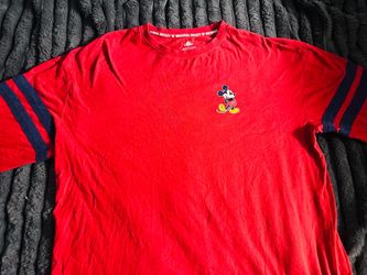 Authentic Disney Women’s Original Mickey Mouse Red T-Shirt Size Medium (New)