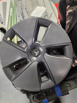 19in tesla hubcaps
