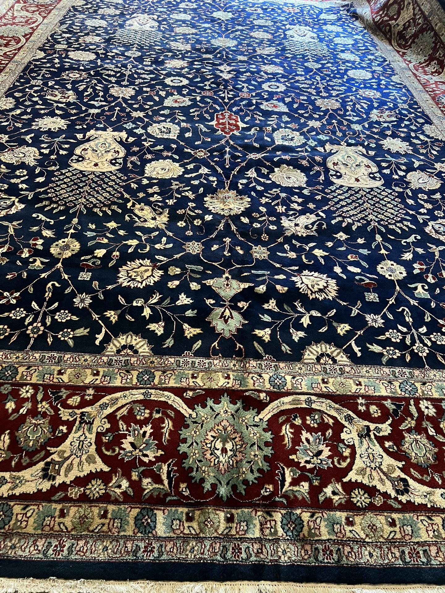 Beautiful Oversized 13.7 X 17.6 100% Wool Indo- Persian Fine Hand Knotted Rug 