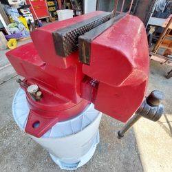 Heavy Bench Vise