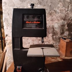Band Saw . Black And Decker