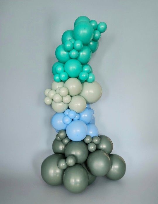 Freestanding Balloon Garland